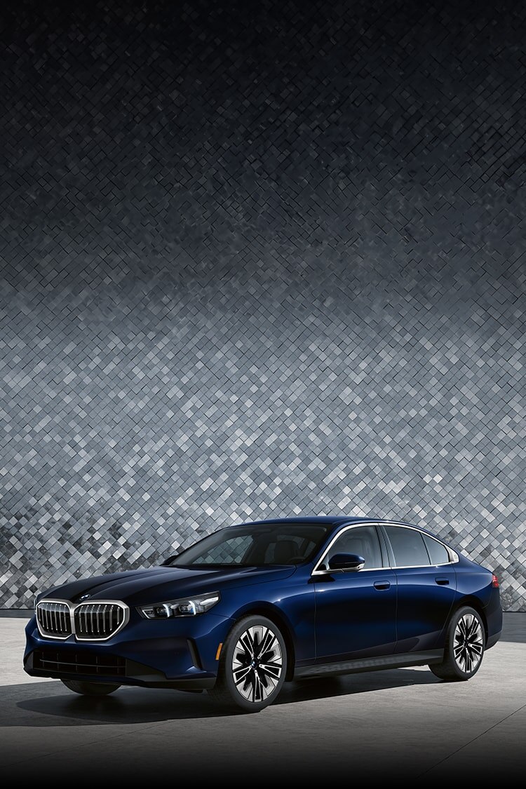 https://www.bmwusa.com/content/dam/bmw/common/vehicles/2023/my24/5-series/sedan/overview/super-bowl-phase-3/mobile/BMW-SB-Phase3-5SeriesPDP-Exterior-Mobile.jpg