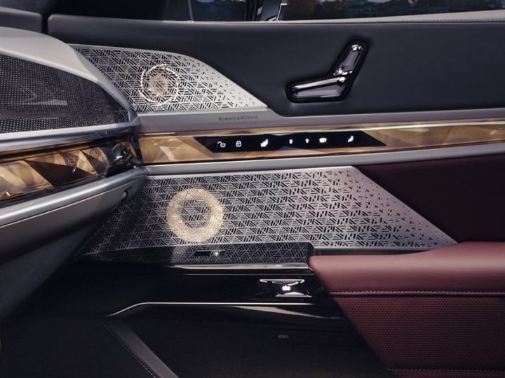 2024 BMW 740i, 740i xDrive, 760i xDrive Features & Specs