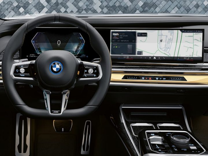 2024 BMW 750e xDrive PlugIn Hybrid Luxury Sedan Features & Specs