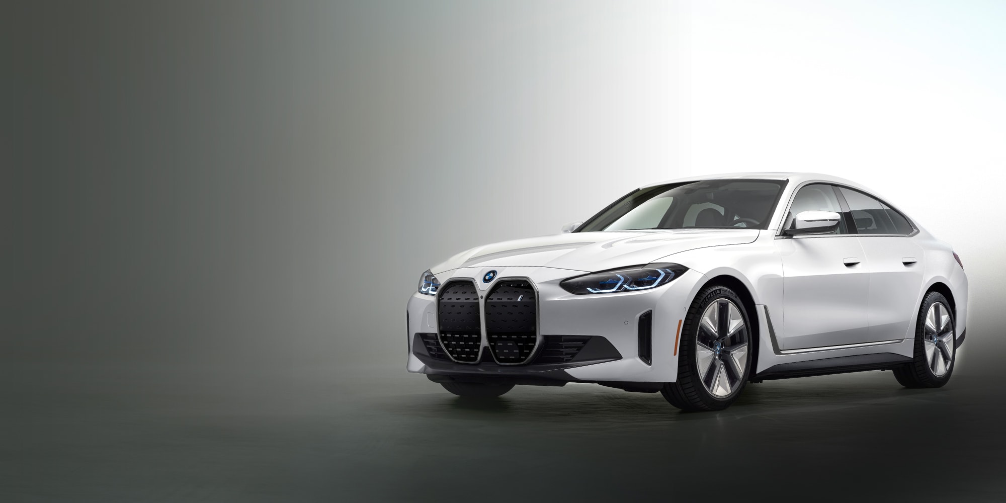 2024 White BMW i4
