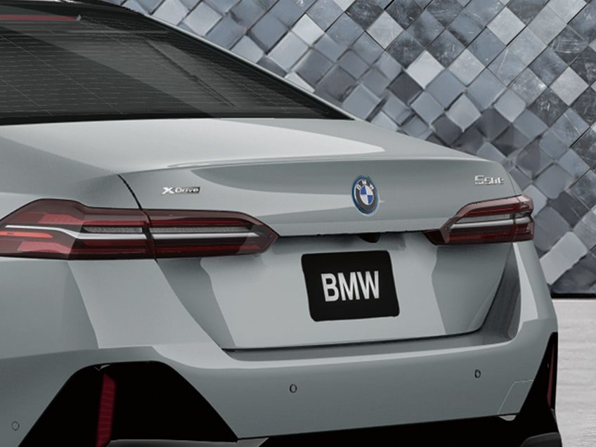 550e xDrive Midsize PlugIn Hybrid Electric Sedan BMW USA