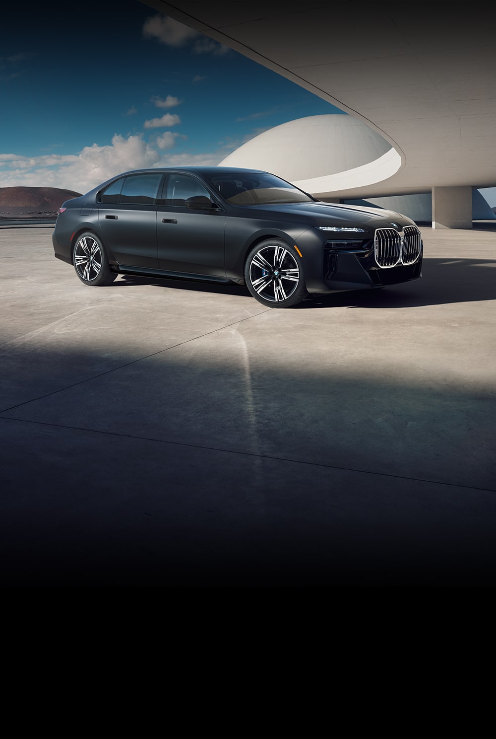 2025 BMW 740i, 740i xDrive, 760i xDrive Features & Specs