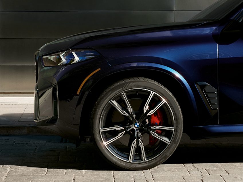 2025 BMW X5 M60i SUV Features & Specs