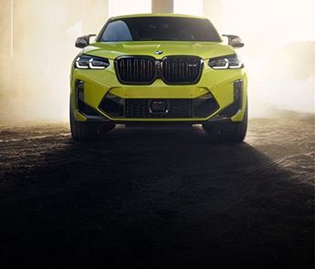 A front exterior view of the X4 M in Sao Paolo Yellow