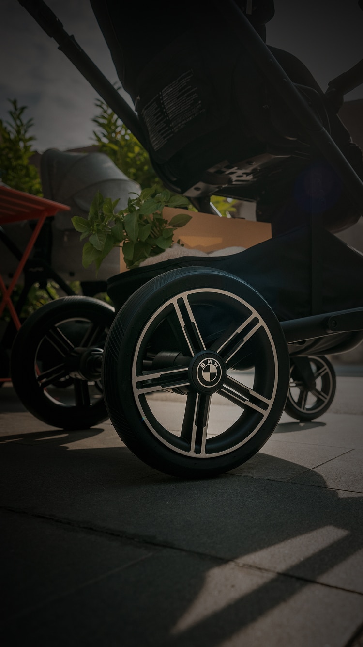 Detail of the BMW-inspired wheels on the Nuna triv™ next BMW Stroller