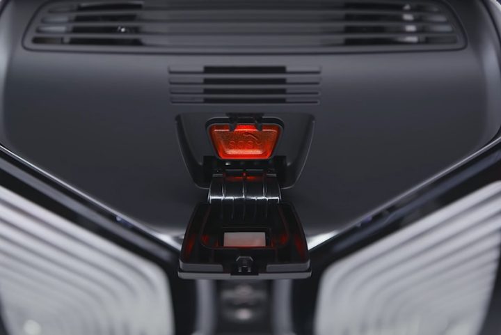 Detail of BMW Assist eCall features