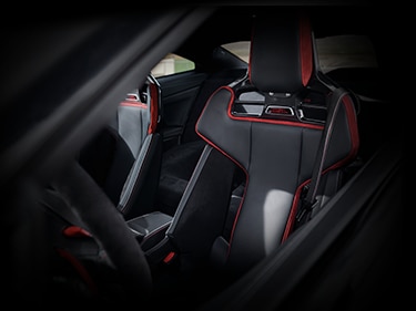 Detail interior shot of optional M Carbon Full Bucket seats