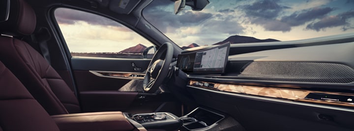 Panorama of the driver's seat and controls of the 2025 BMW 7 Series Sedan