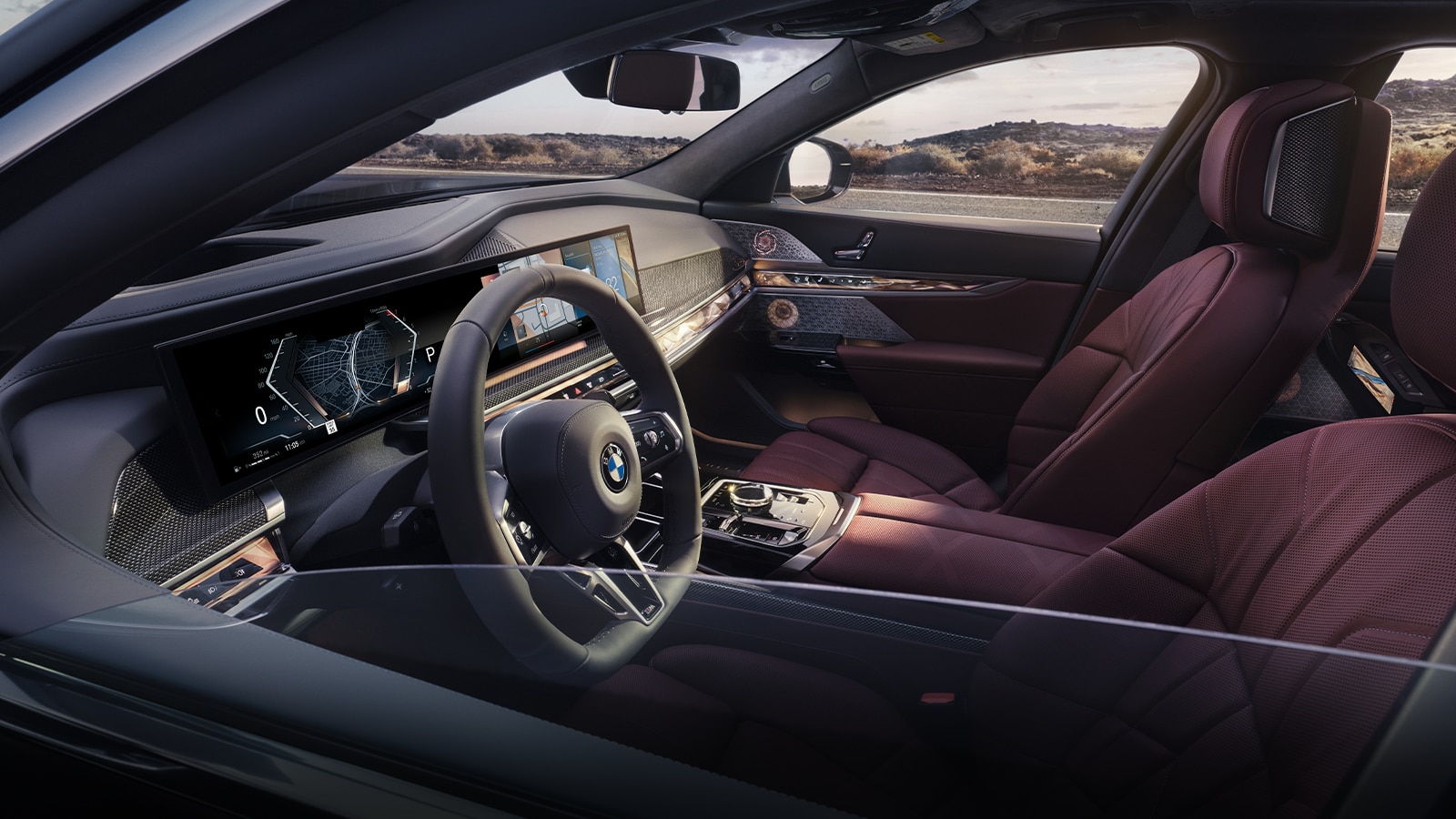 Take charge of BMW's most extraordinary luxury sedan with driver-oriented controls and a 12.3&quot; Digital Instrument Cluster.
